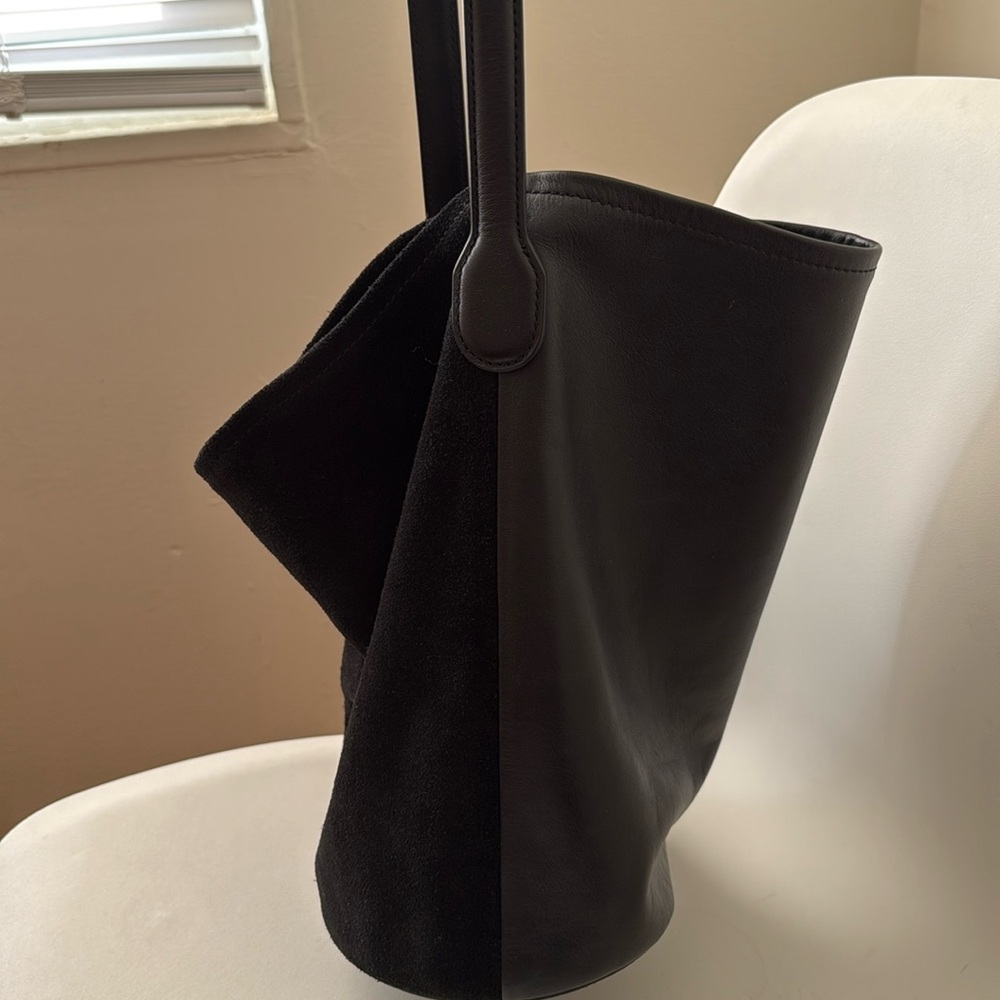 J.crew Jcrew Berkeley bucket bag in leather and suede BLACK lightly USED